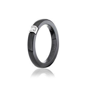Серебряное кольцо с фианитами и черной керамикой (К2ФК/1008)