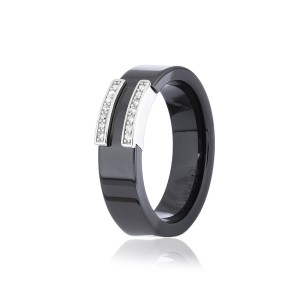 Серебряное кольцо с фианитами и черной керамикой (К2ФК/1012)