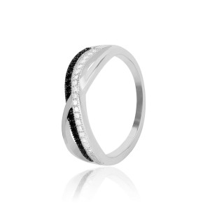Серебряное кольцо с черными фианитами (КК2ФО/202)