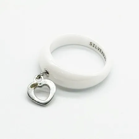 Срібна каблучка з білою керамікою