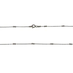 Серебряная цепочка с бусинами