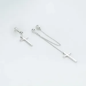 Серебряные серьги пусеты с крестиками Асимметрия